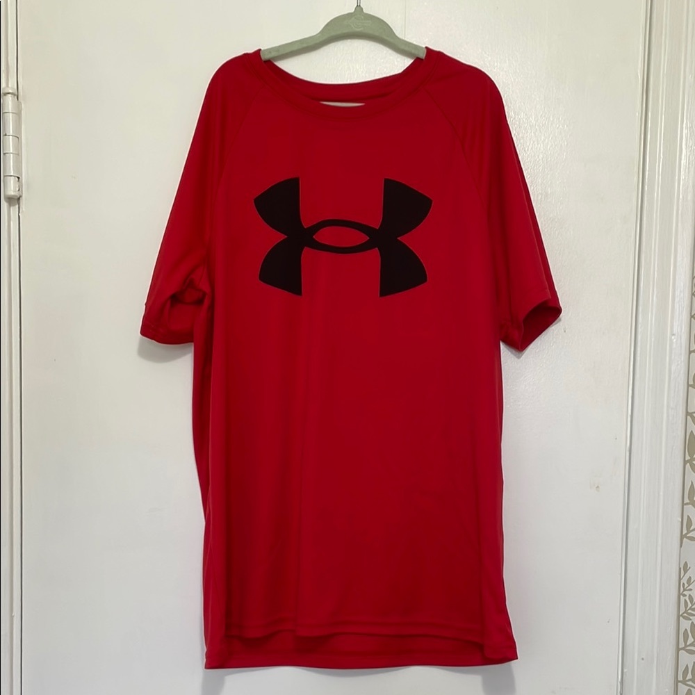 Under Armour Red and Black Short Sleeve Tee
